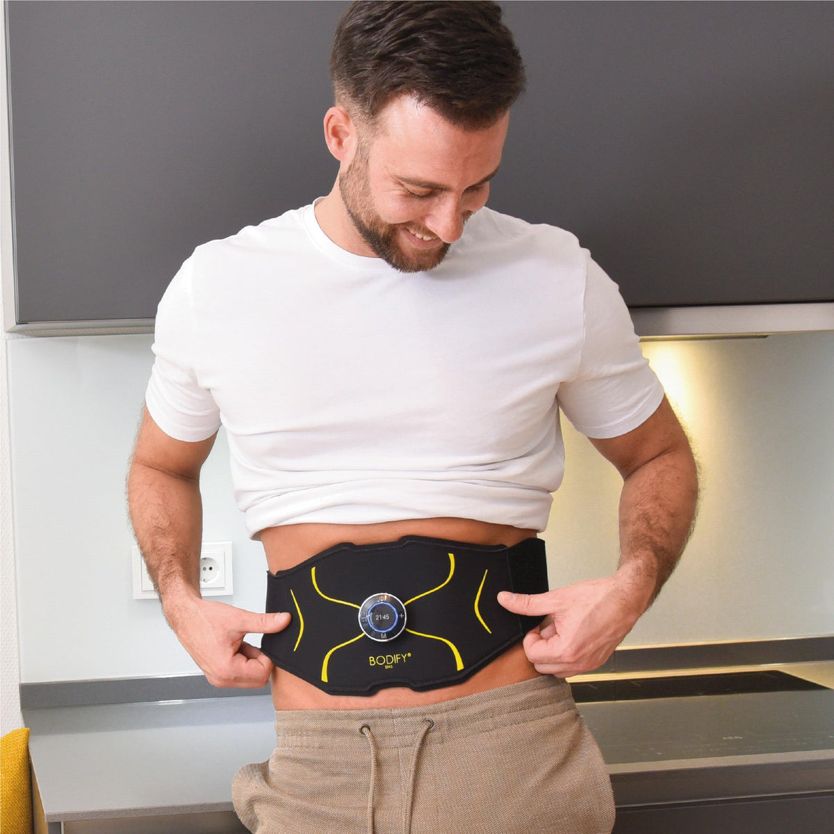 EMS Bauchtrainer Max für gezielte Bauchmuskelstimulation mit Controller Ladekabel und Verlängerungsgurt