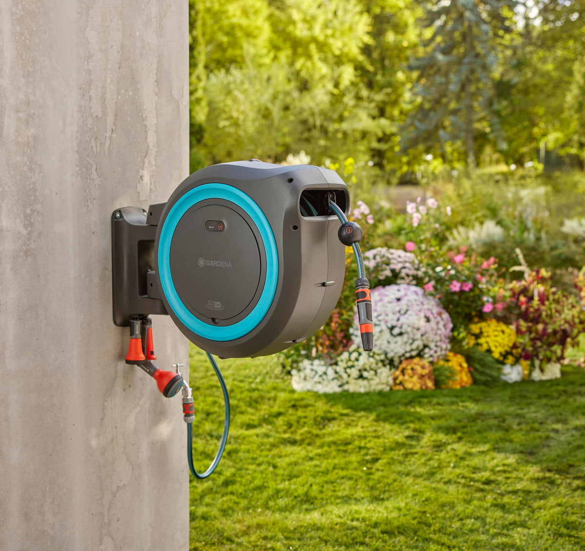 Akku Wand Schlauchbox 35 m Gartenschlauch Automatischer Schlauchaufroller 18V mit Schlauchführung RollControl Wandmontage 180° schwenkbar