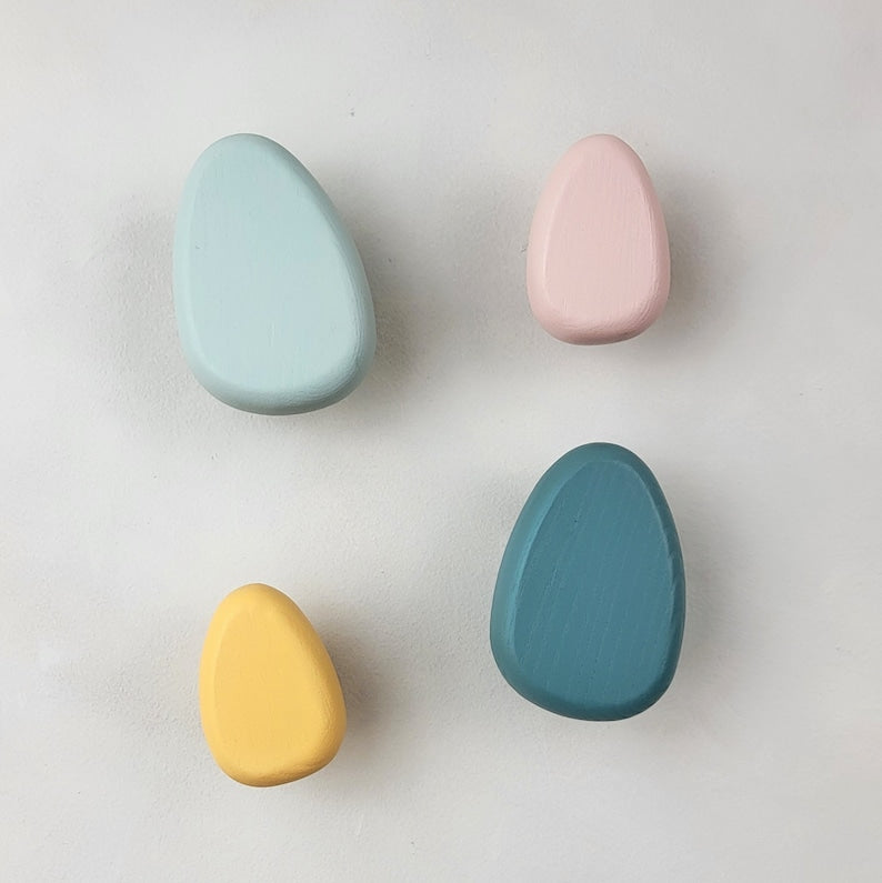 Tropfen Wandhaken aus Eschenholz, 5 x 7 cm oder 7 x 10 cm, Matte Farbe