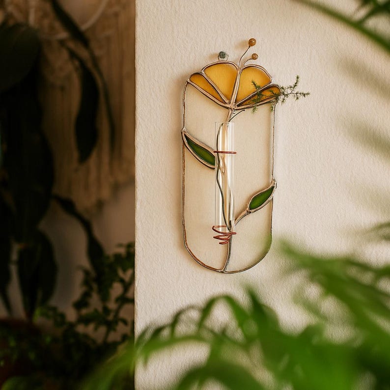 Gelbe Tiffany Glasmalerei-Wandvase mit Reagenzglas, handgefertigt, 21 cm Höhe