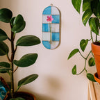 Wandvase mit Reagenzglas, Buntglas, Türkisblau und Opalweiß, Funky Collection, Vermehrungsstation