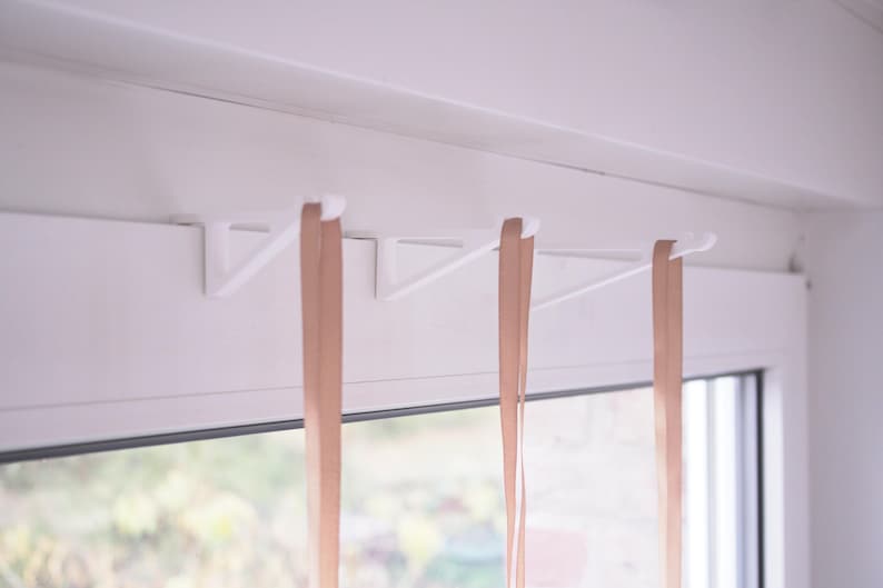 Fensterhaken, Türhaken zum Aufhängen von Dekoration und Pflanzen – Montage ohne Bohren oder Kleben