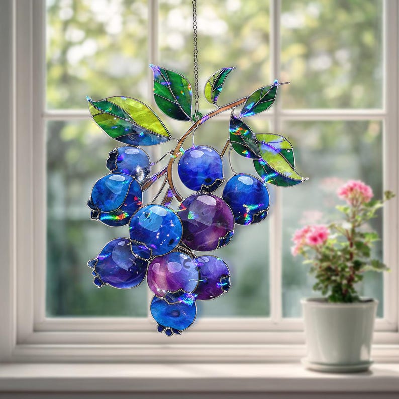 Blaubeere Acryl Suncatcher – Fensterhängedekor mit grünen Blättern, Obst-Design für Küche und Garten