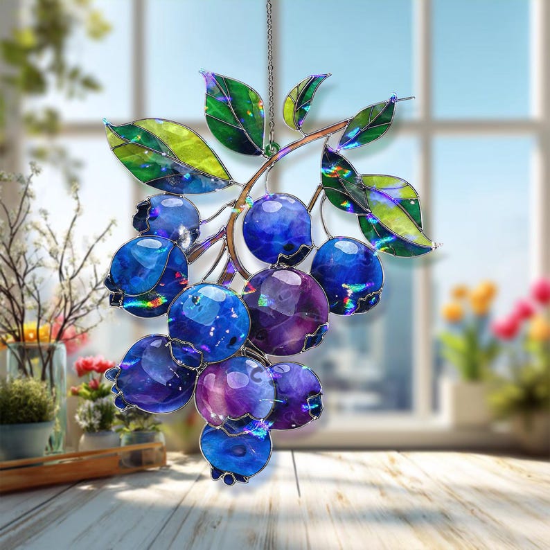 Blaubeere Acryl Suncatcher – Fensterhängedekor mit grünen Blättern, Obst-Design für Küche und Garten