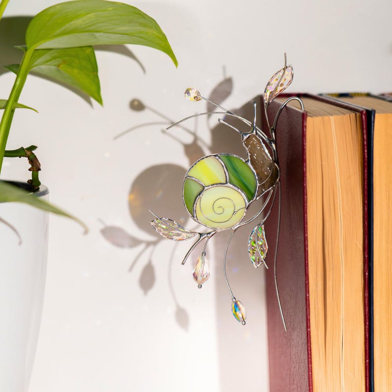 Buntglas Gartenschnecke Sonnenfänger 9,5 x 16,5 cm grün mit Kristallen Indoor Gartenarbeit Pflanzenzubehör