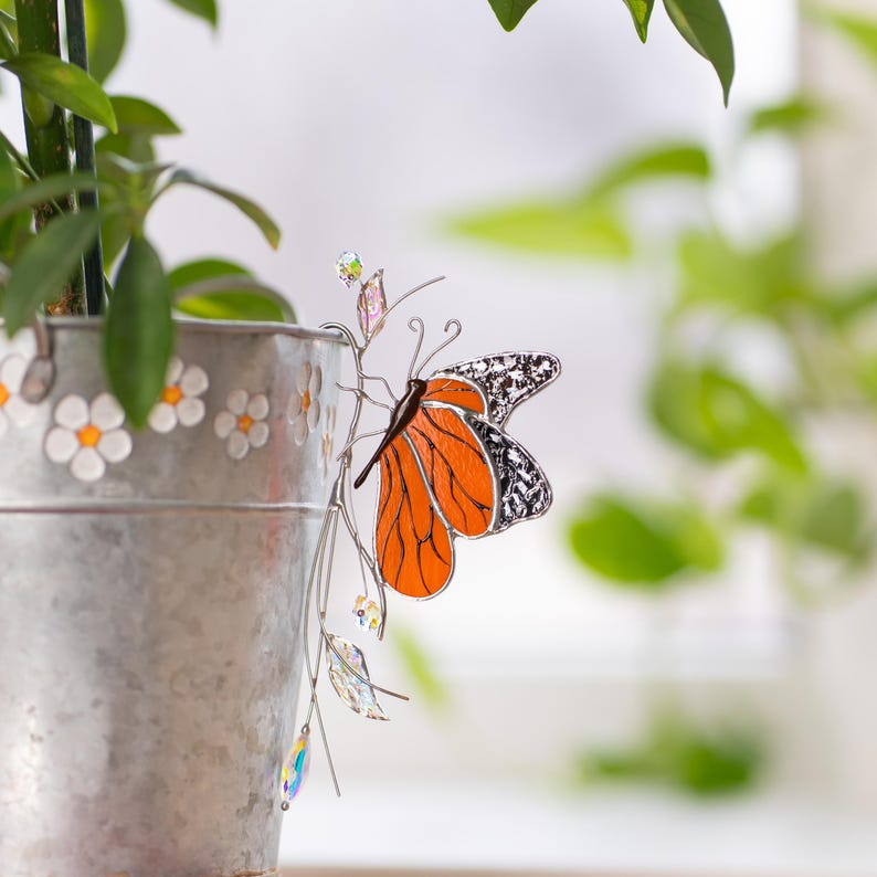 Monarch Kristall Sonnenfänger Pflanzenstecker - Buntglas Schmetterling