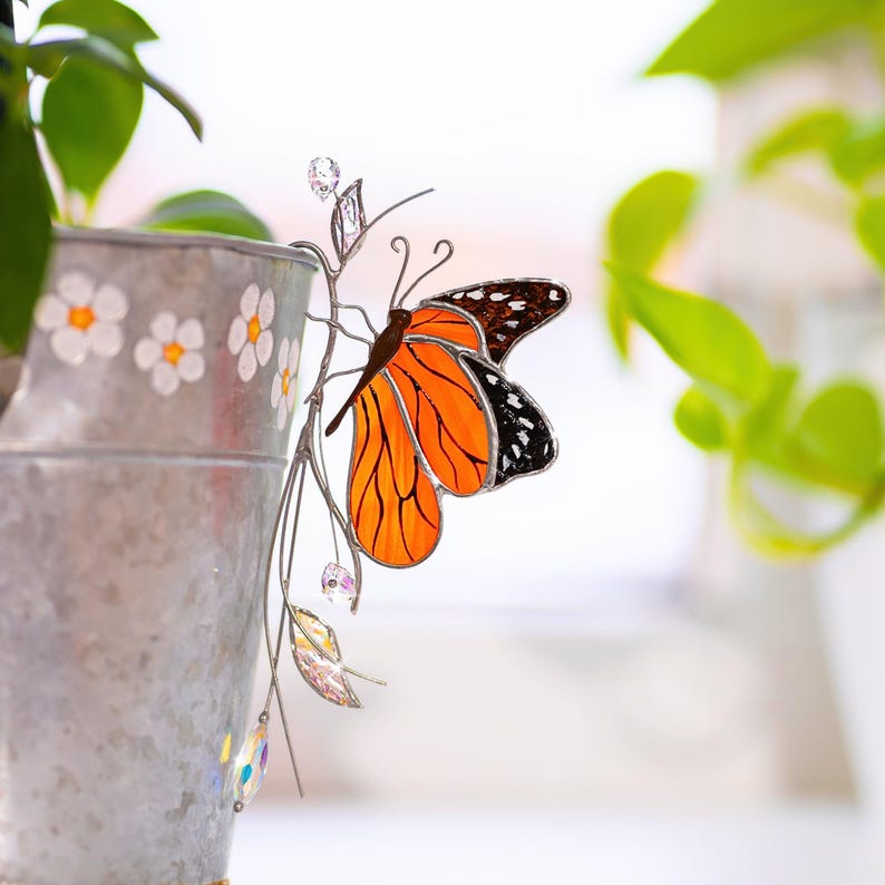 Monarch Kristall Sonnenfänger Pflanzenstecker - Buntglas Schmetterling