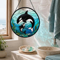 Runder Orca Glasmalerei Suncatcher - Fensterbehang mit zwei Schwertwalen in Meereswellen - Ozean Wanddeko